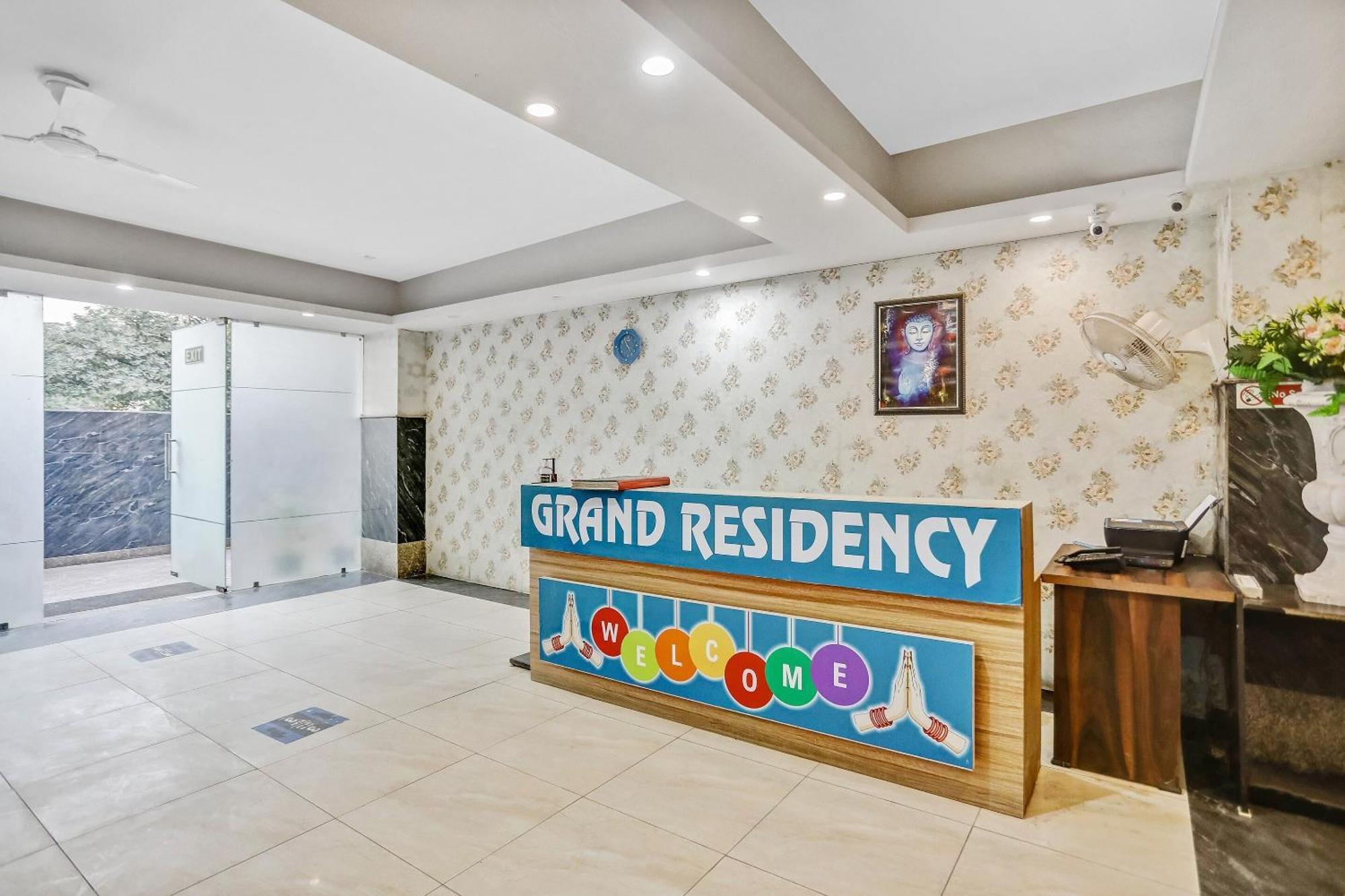 Townhouse 22956 Hotel Grand Residency Delhi  Eksteriør billede