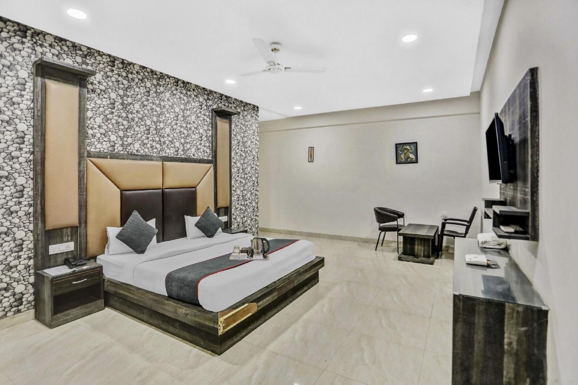 Townhouse 22956 Hotel Grand Residency Delhi  Eksteriør billede