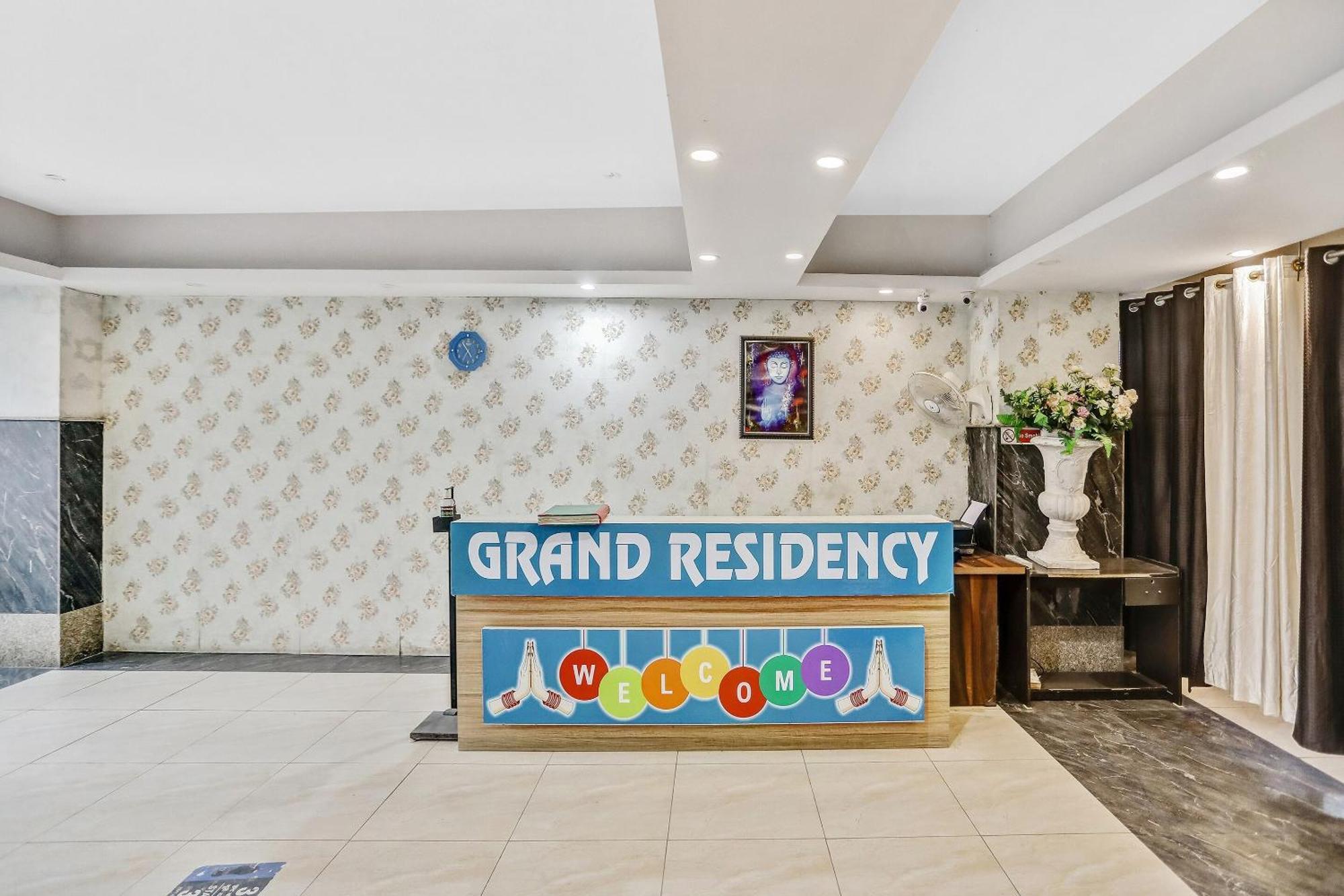 Townhouse 22956 Hotel Grand Residency Delhi  Eksteriør billede