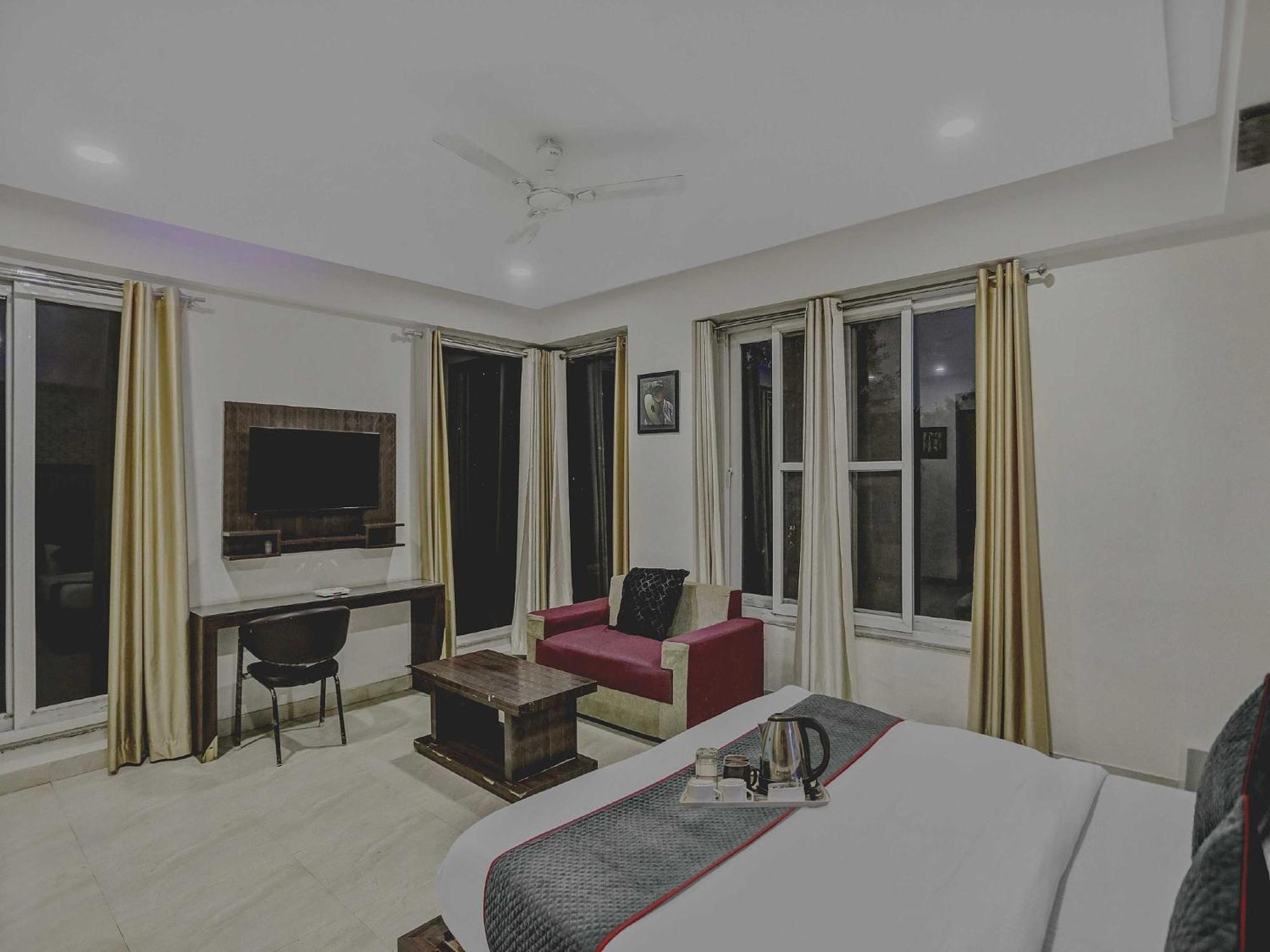 Townhouse 22956 Hotel Grand Residency Delhi  Eksteriør billede